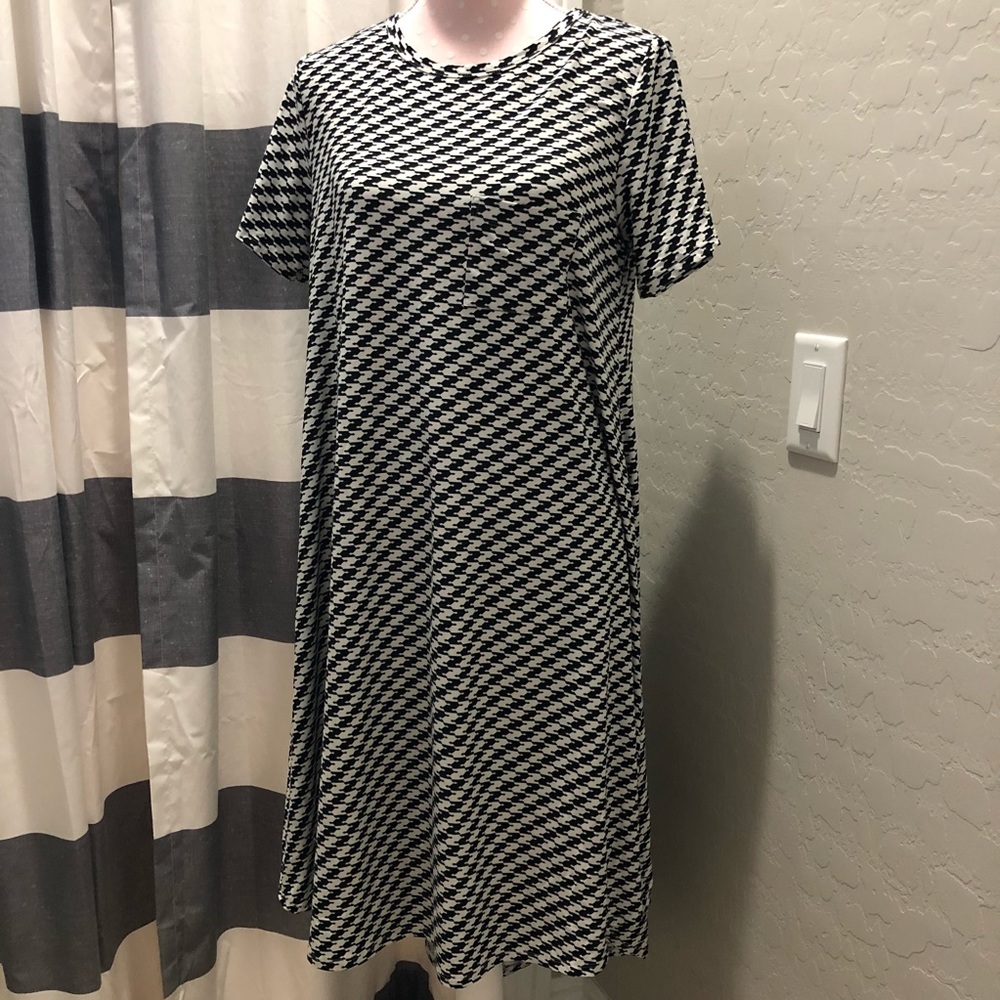 Lularoe pocket houndstooth dress